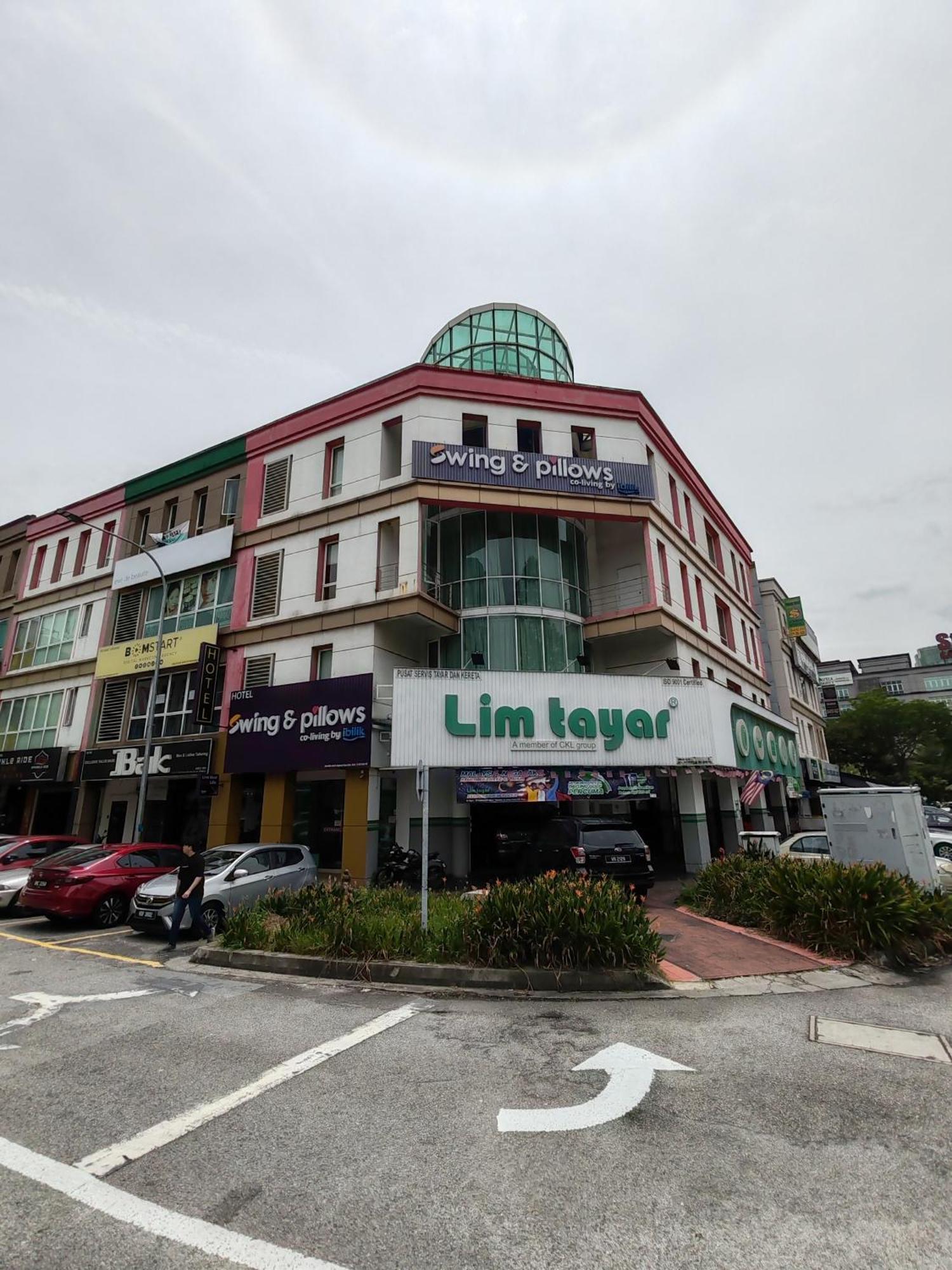 Pillows Plus Kota Damansara Exterior foto